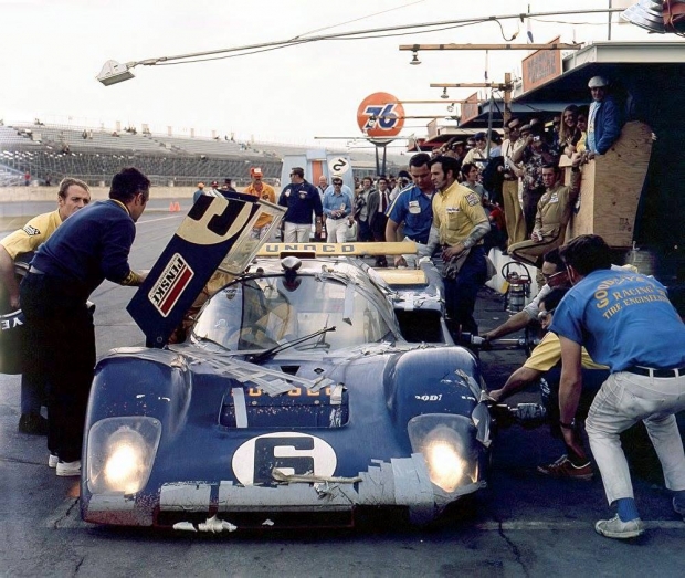 penske-512M.jpg